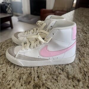 Nike White Low-Profile Sneakers